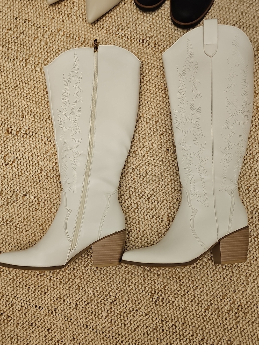 Dream Pairs White Knee-High Western Block Heel Boots